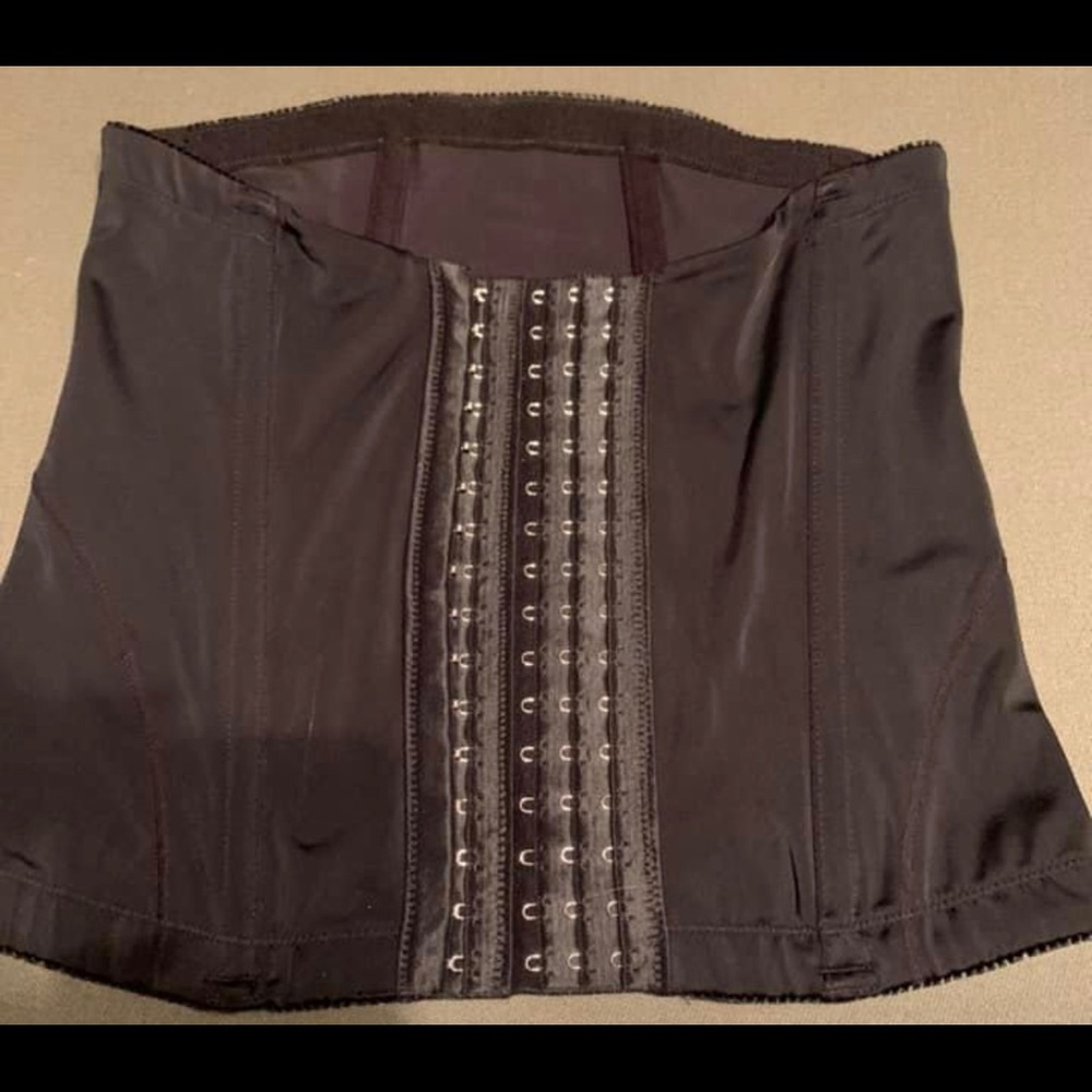 Belly Bandit Mother Tucker Corset size Medium